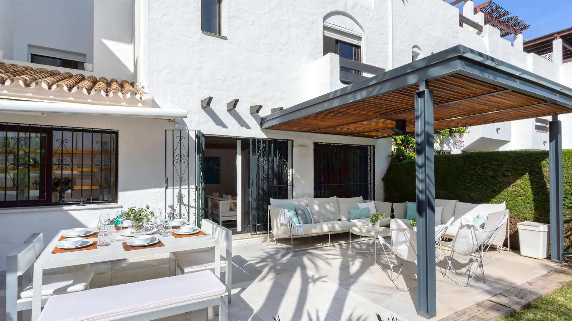 Genteel Home Guadalvillas contacts
